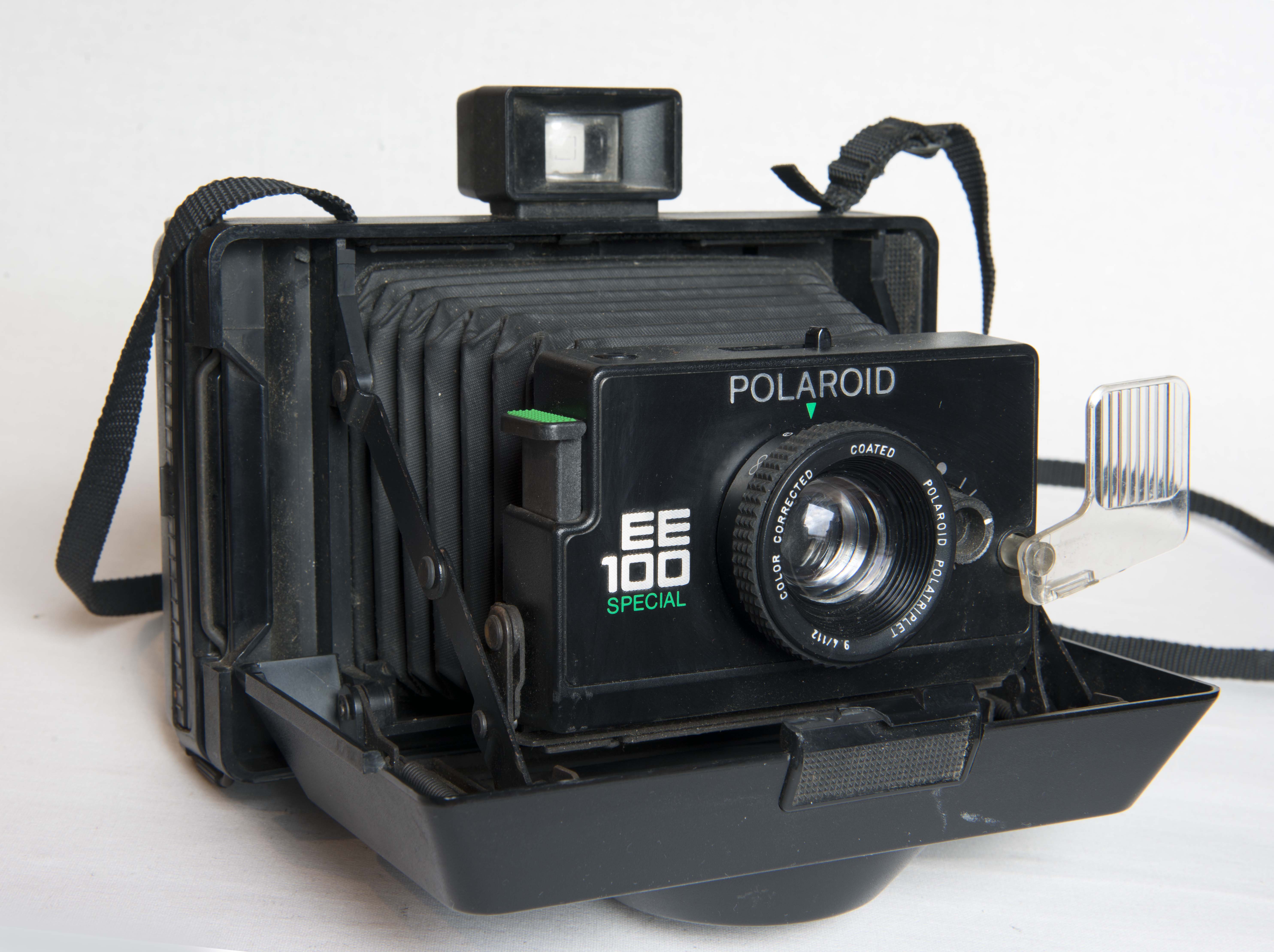 POLAROID EE 100 special